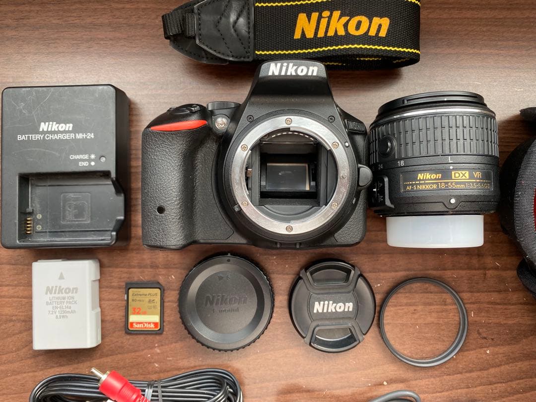 ショット数1558回★極上美品★Nikon ニコン D5500 レンズキット