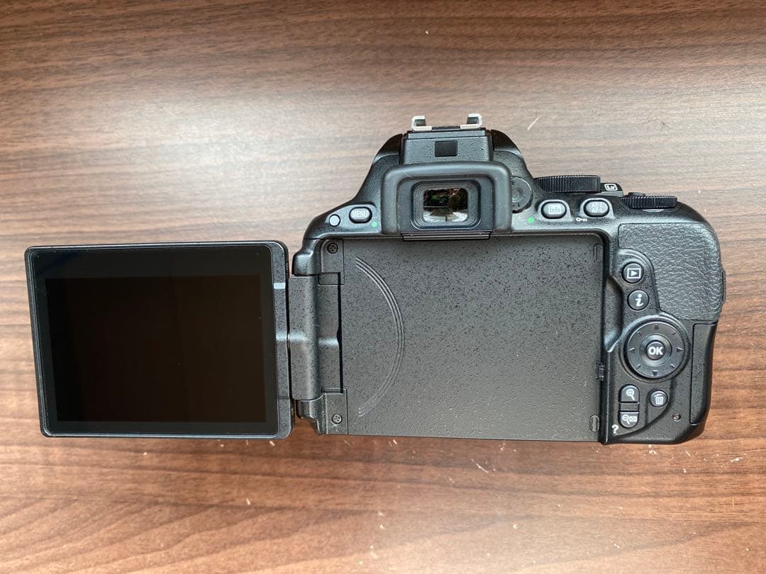 ショット数1558回★極上美品★Nikon ニコン D5500 レンズキット