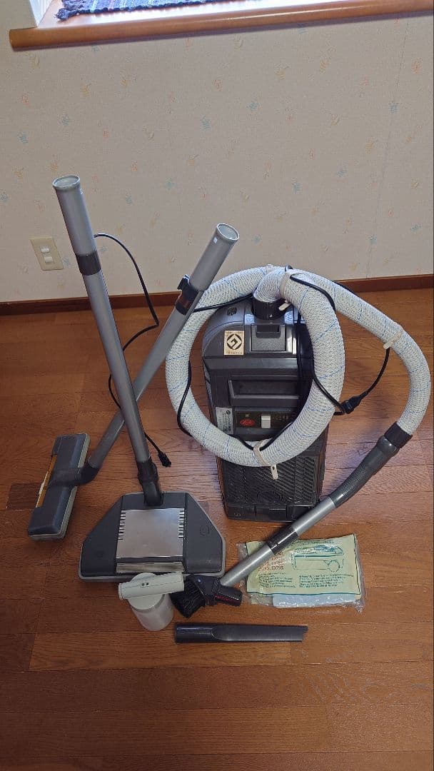 ルックスジャパン　強力な掃除機　D770
