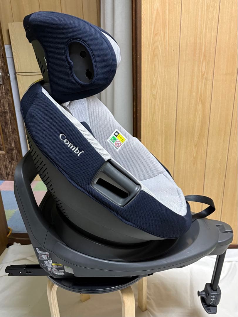 コンビ ザエス ISOFIX エッグショック ZC-690 チャイルドシート 美