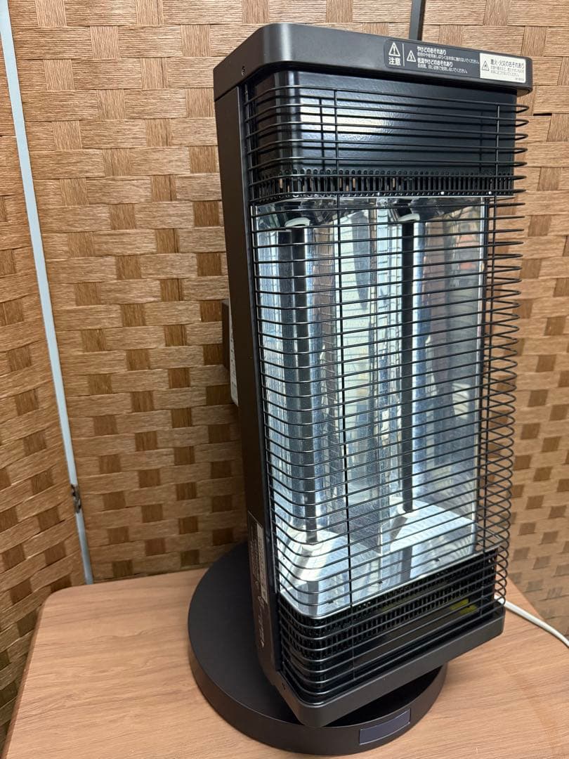 ダイキン 遠赤外線暖房機 セラムヒート ERFT11YS 2021年式