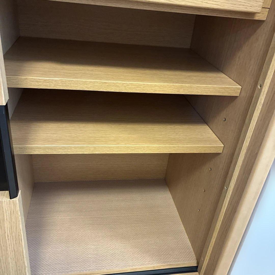 スライドドア式　食器棚