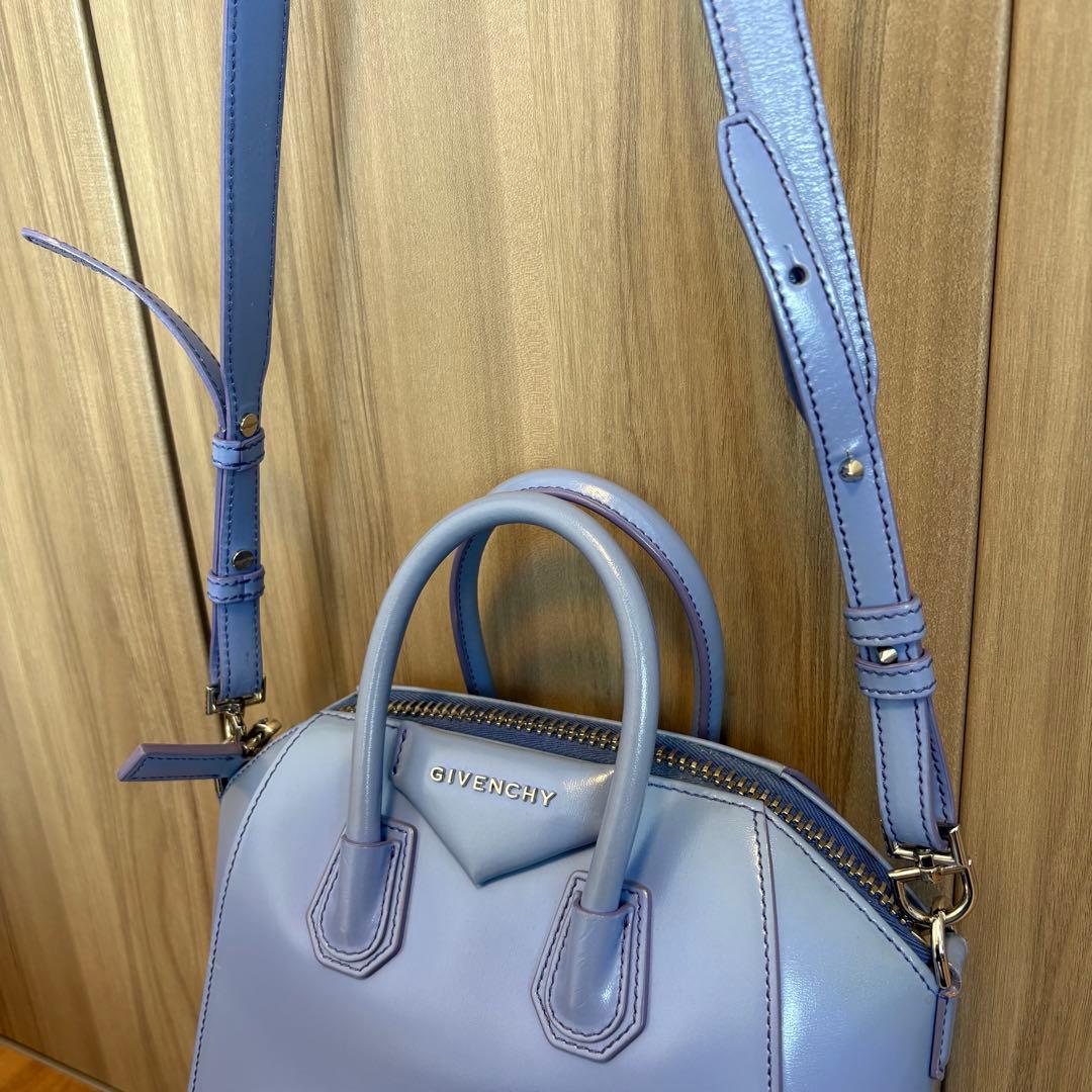 GIVENCHY アンティゴナ　ミニ　インディゴブルー　羊革100%