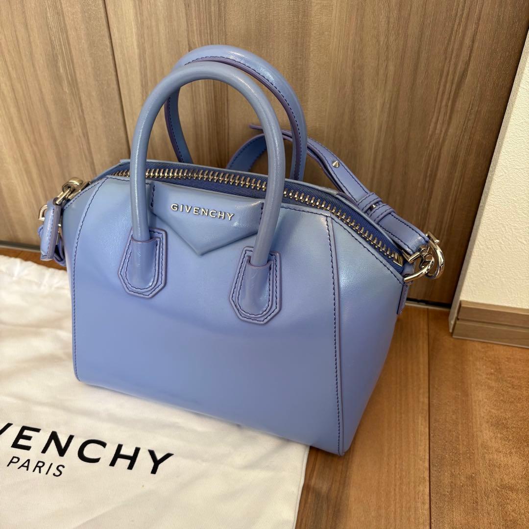 GIVENCHY アンティゴナ　ミニ　インディゴブルー　羊革100%