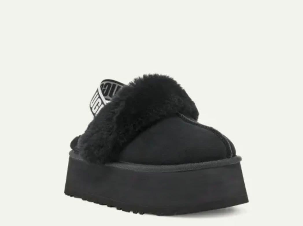 新品☆公式サイト購入品☆UGG Funkette ブラック 厚底　7　24cm