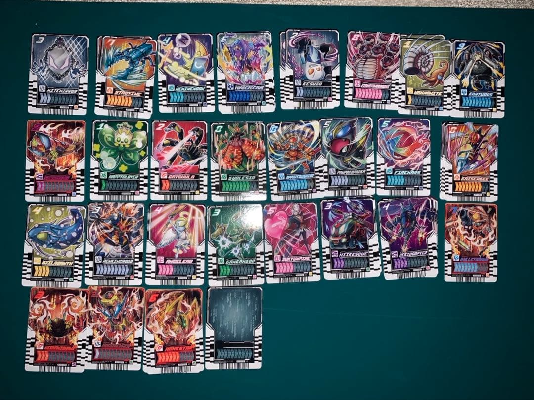 画面ライダーガッチャード　ライドケミートレカセット　カード100枚以上　引退品