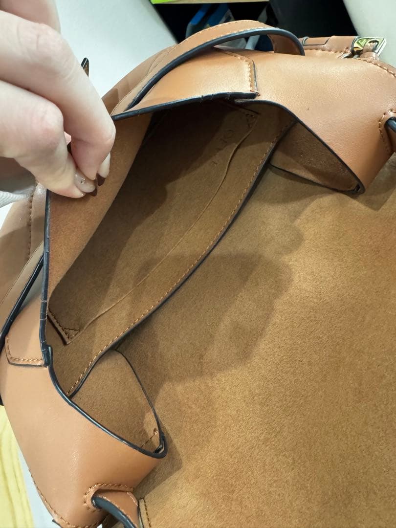 LOEWE ブラウン ショルダーバッグ