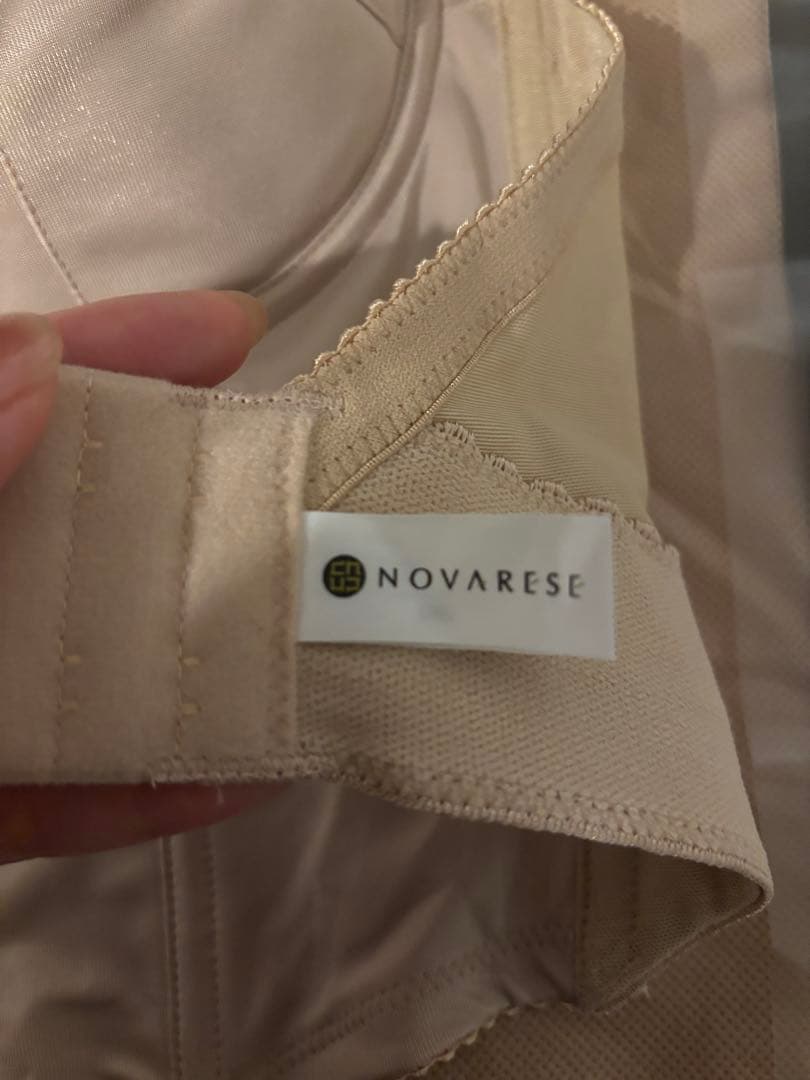 NOVARESE ブラジャーとガードルセット D65 ベージュ