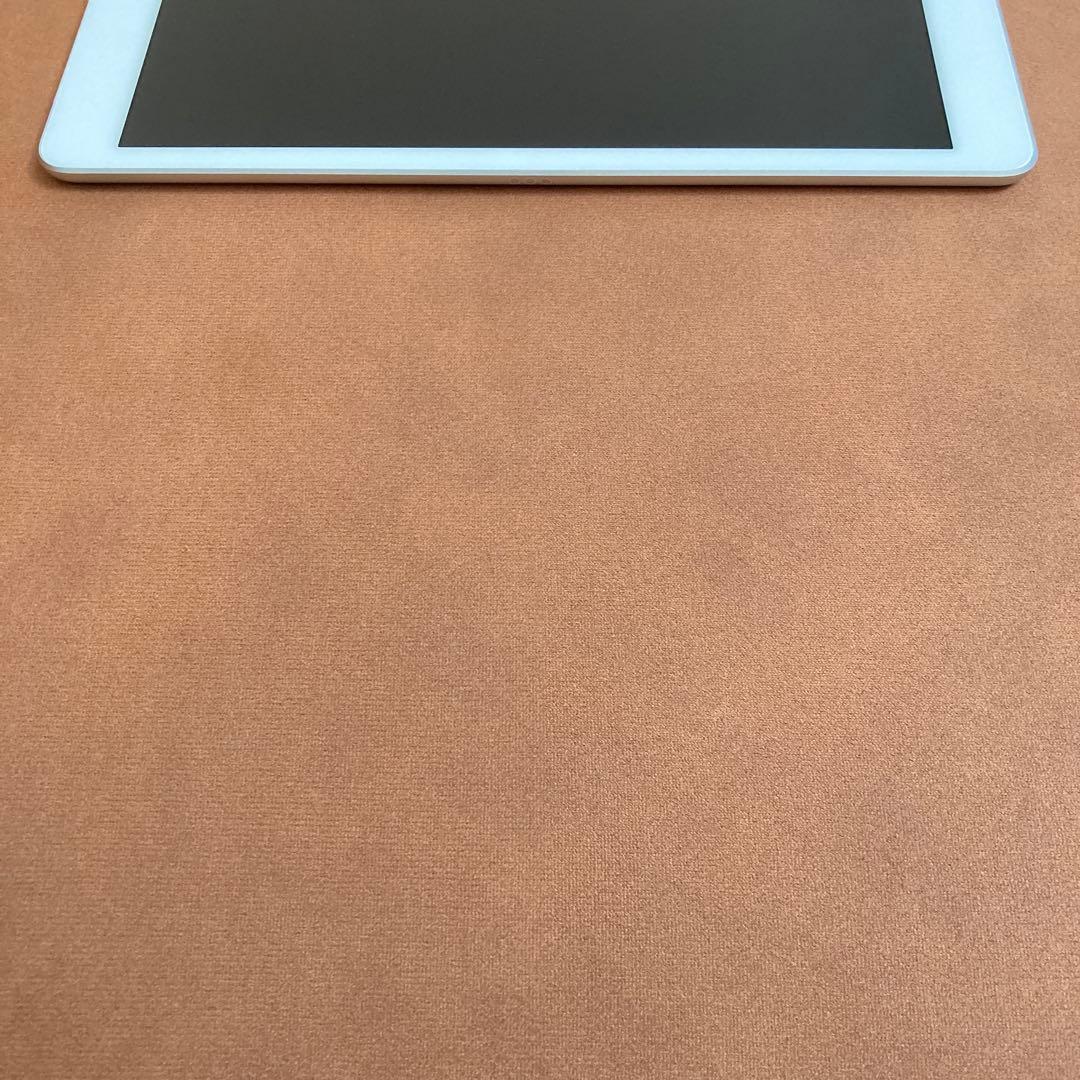 556 外観美品☆電池最良好☆iPad8 第8世代 32GB SIMフリー☆