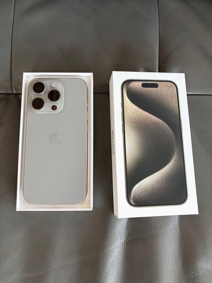 Apple iPhone 15 Pro ナチュラルチタニウム