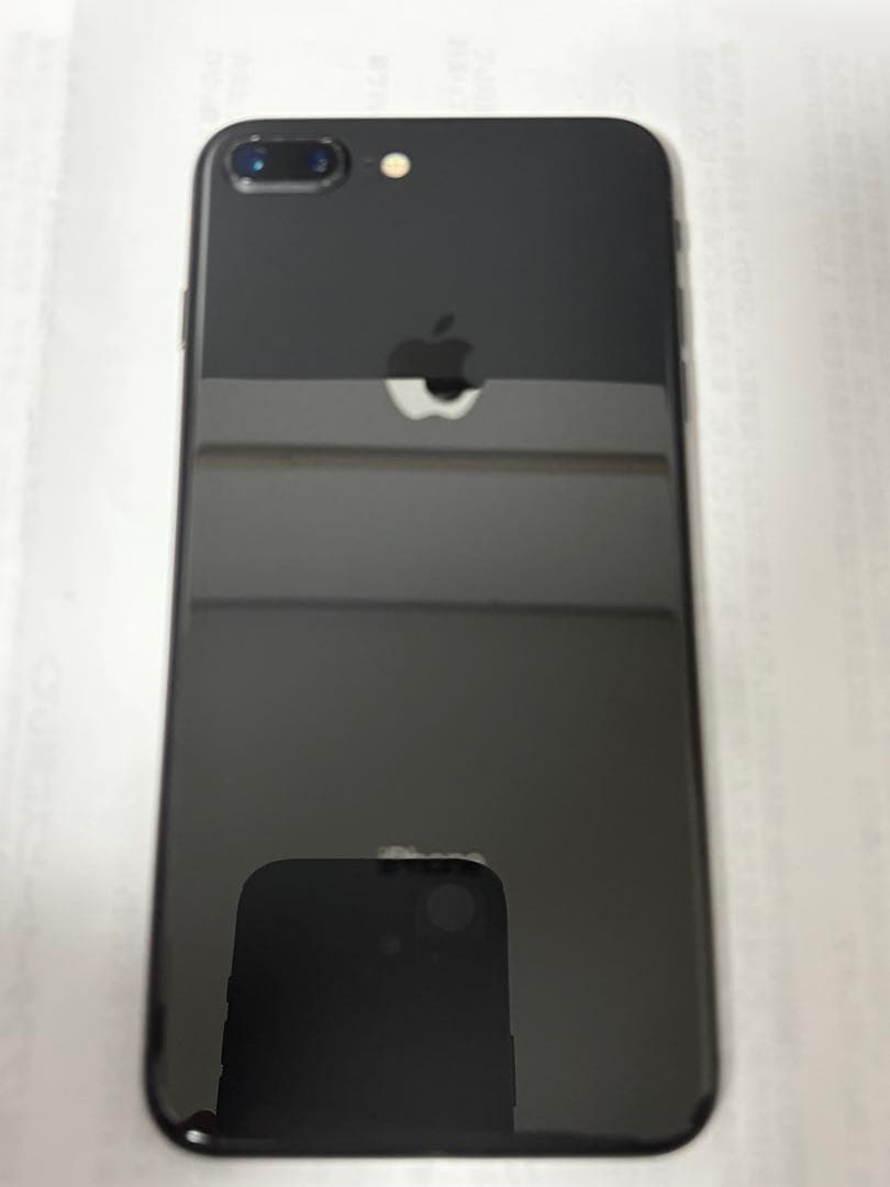 Apple iPhone 8 Plus スペースグレイ　本体