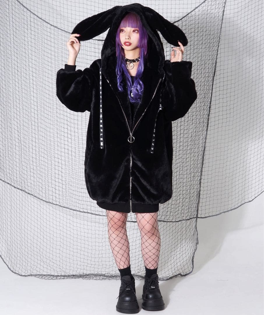 る*ね様 REFLEM ウサギ耳 ファージャケット 黒 ファーパーカー