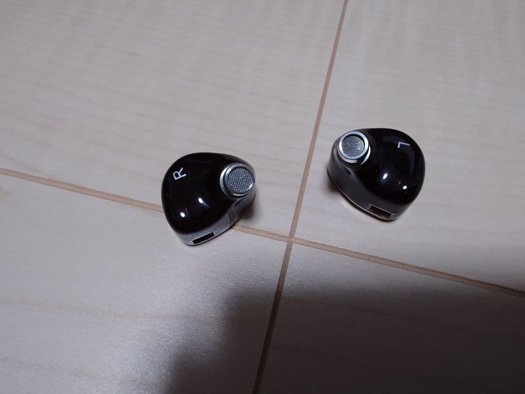 NUNU Da Vinci イヤフォン