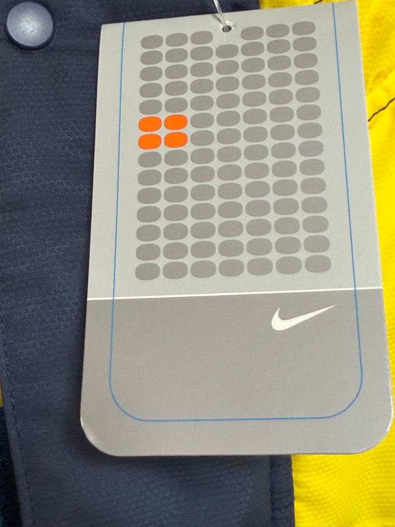 【新品未使用】　NIKE ナイキ　スキーウェア上下　キッズ子ども用　130