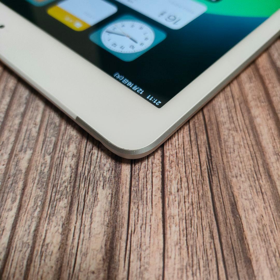 iPad 第7世代 128GB SIMフリー シルバー 超美品