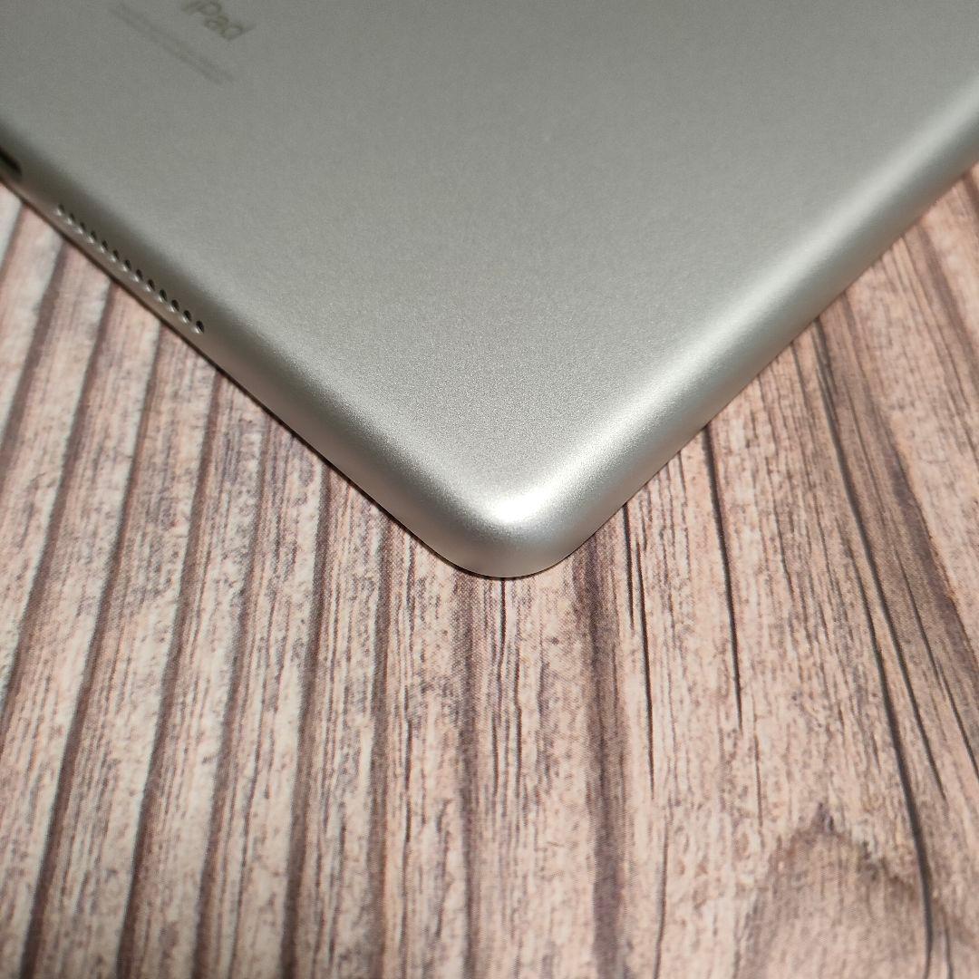 iPad 第7世代 128GB SIMフリー シルバー 超美品