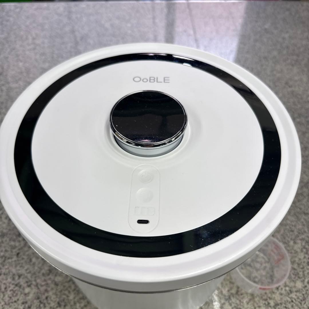 ★OoBLE オーブル 真空保存容器 ホワイト 13L キッチン 小物 格安