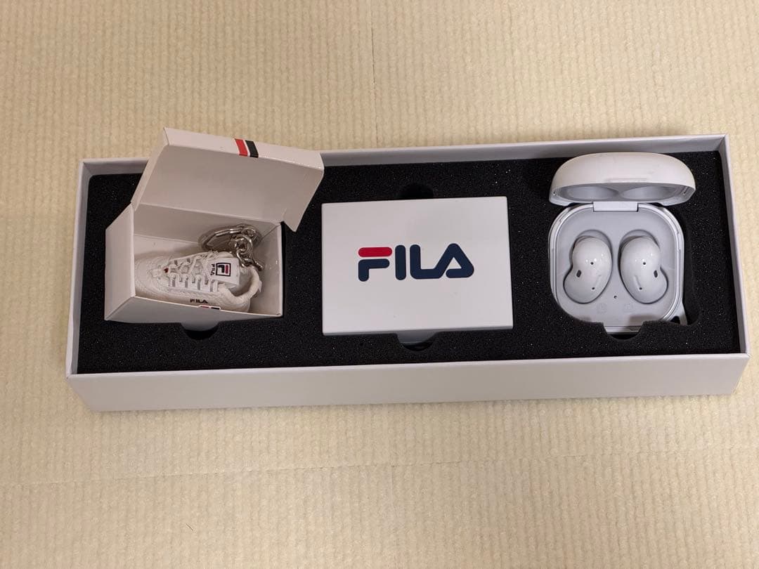 【限定品】【最終値下げ】Samsung FILA ワイヤレスイヤホン ホワイト