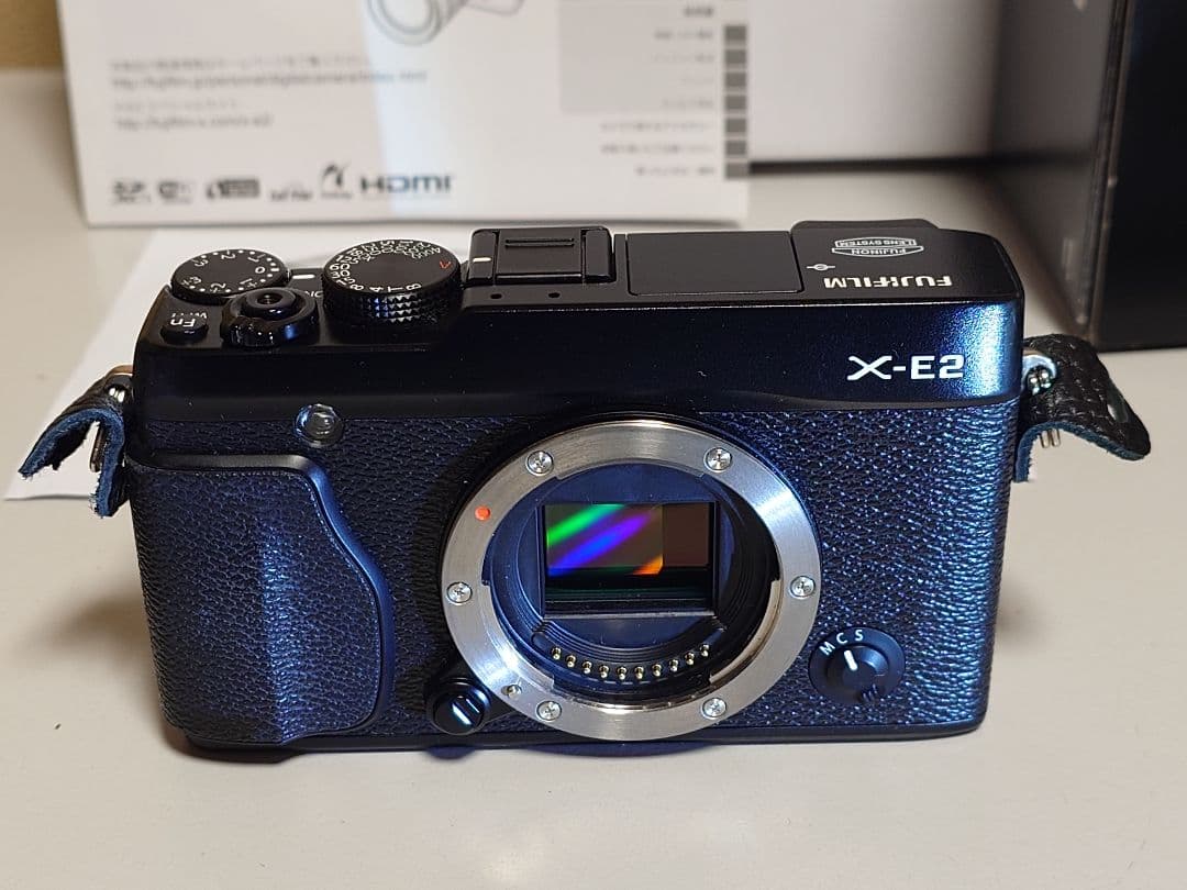 【美品】FUJIFILM X-E2 ボディ 撮影枚数1,000未満 おまけ付き