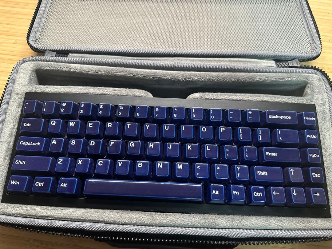 キーボード Tofu65 2.0 + Cerakey + durock WhiteLotus