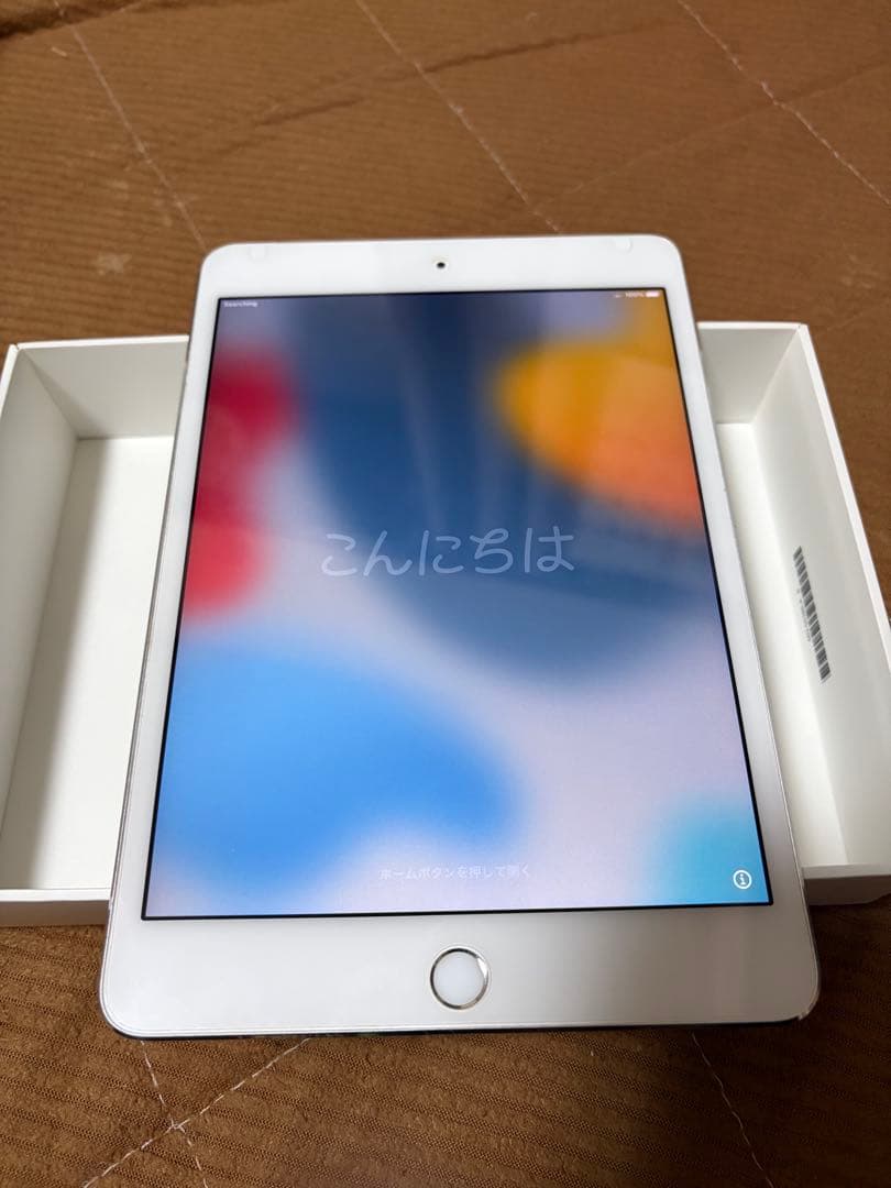 iPad本体 iPad mini4 128GB