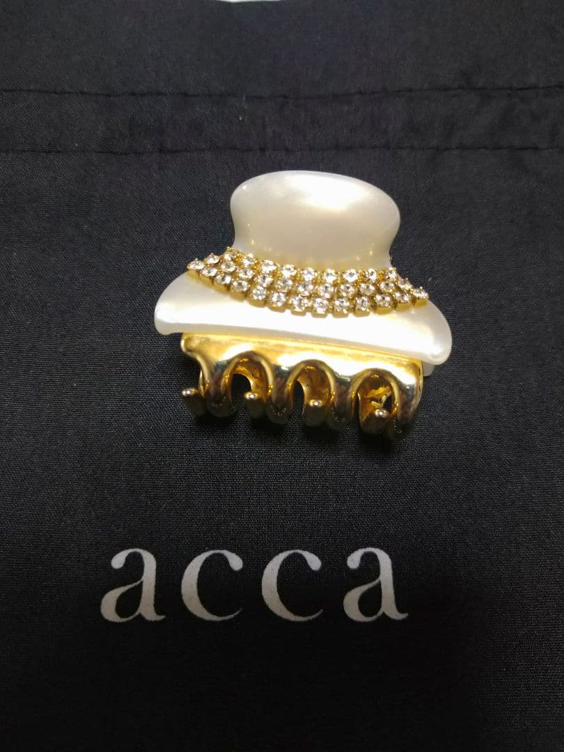 acca ストーン装飾 ヘアクリップ パールホワイト・ゴールド