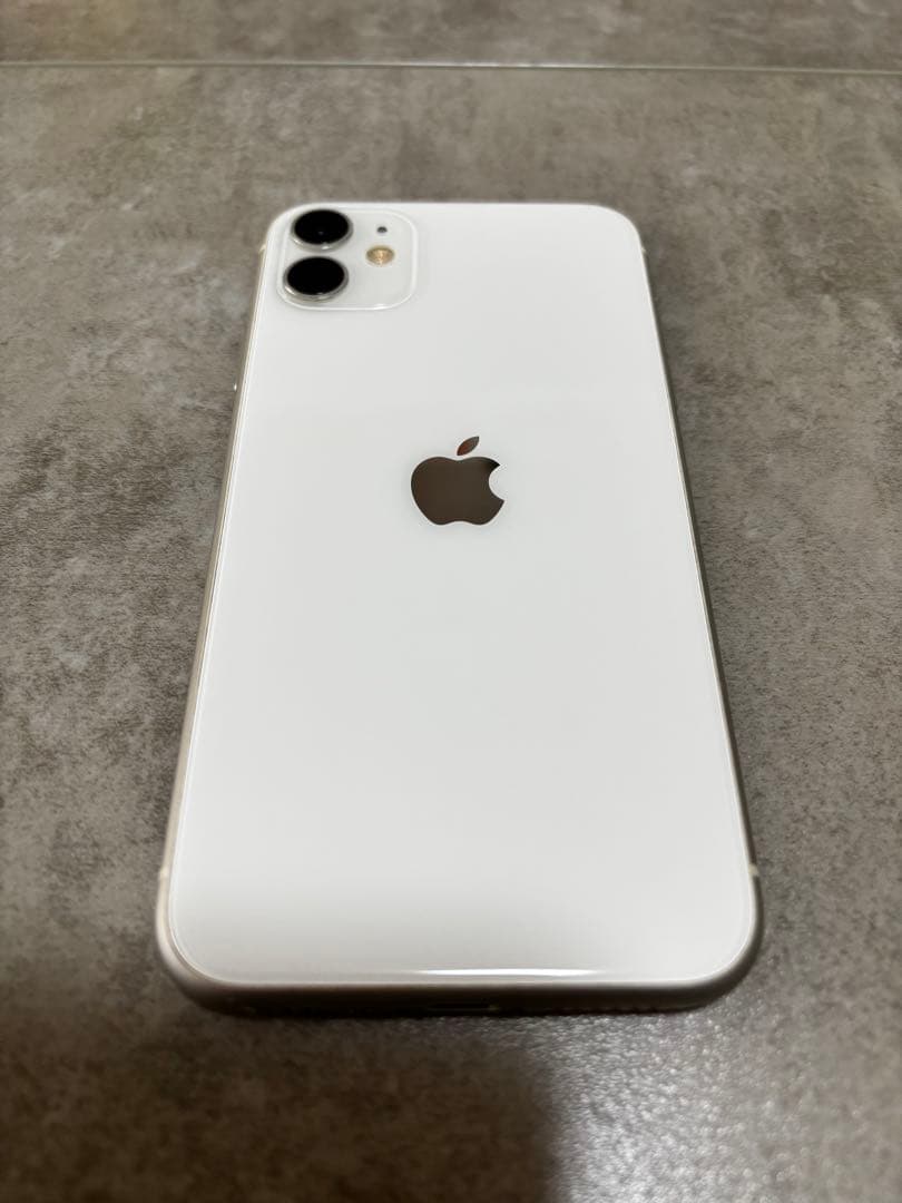 Apple iPhone 11 ホワイト 本体　256GB