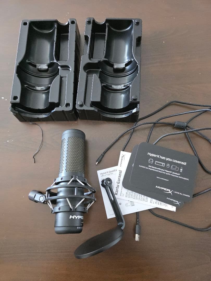 HyperX QuadCast S コンデンサーマイク