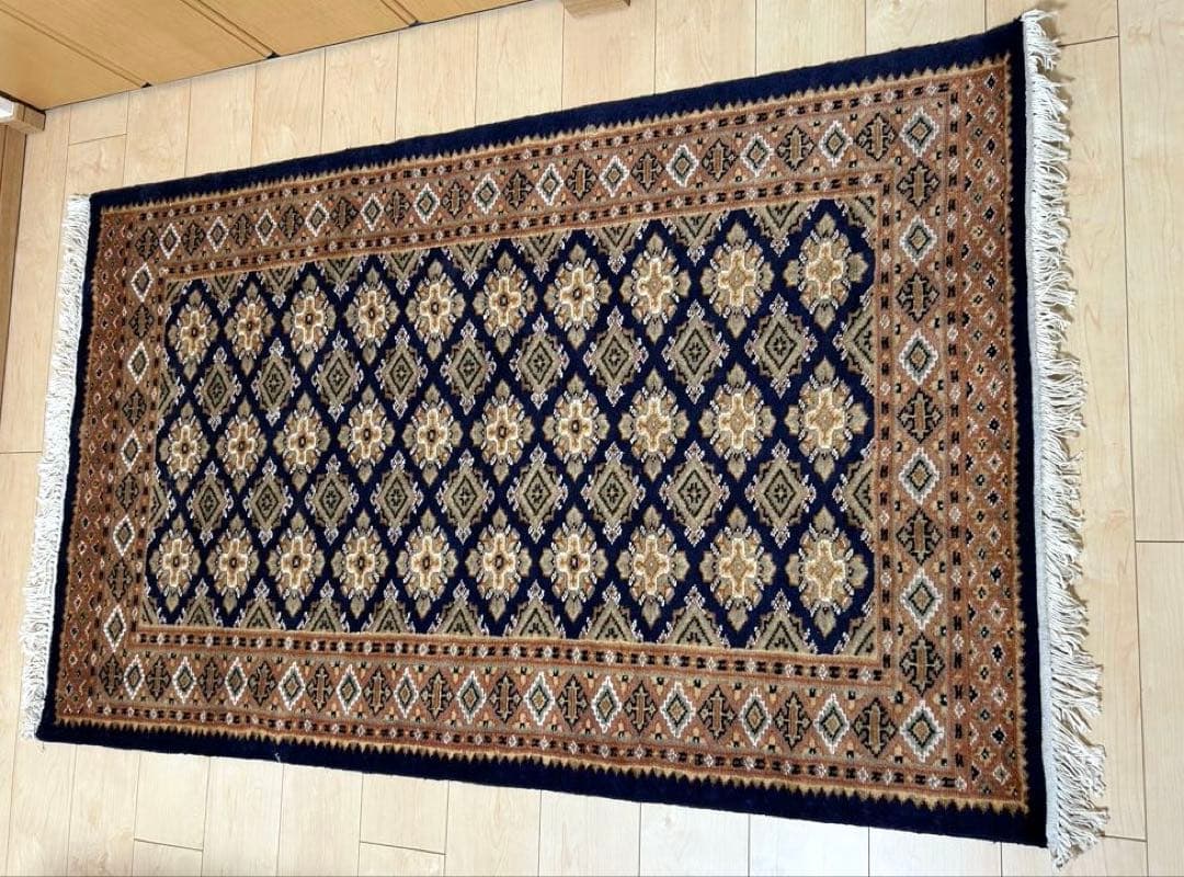 パキスタン　手織絨毯