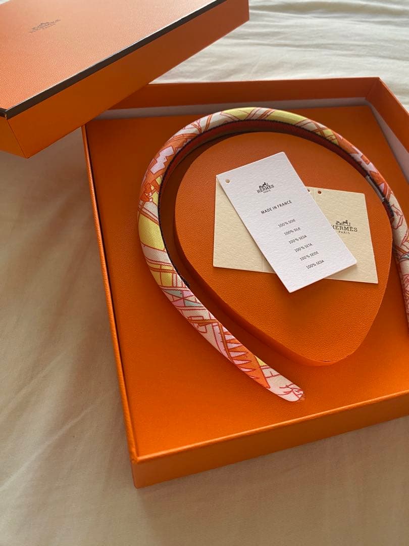 もも　エルメス　カチューシャ