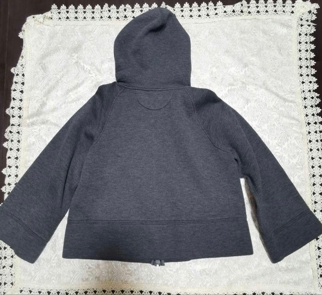 ダークグレー パーカー