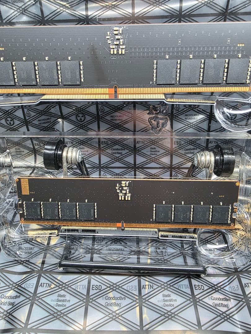 Crucial 32GBx2 64GB DDR5-4800 UDIMM メモリ