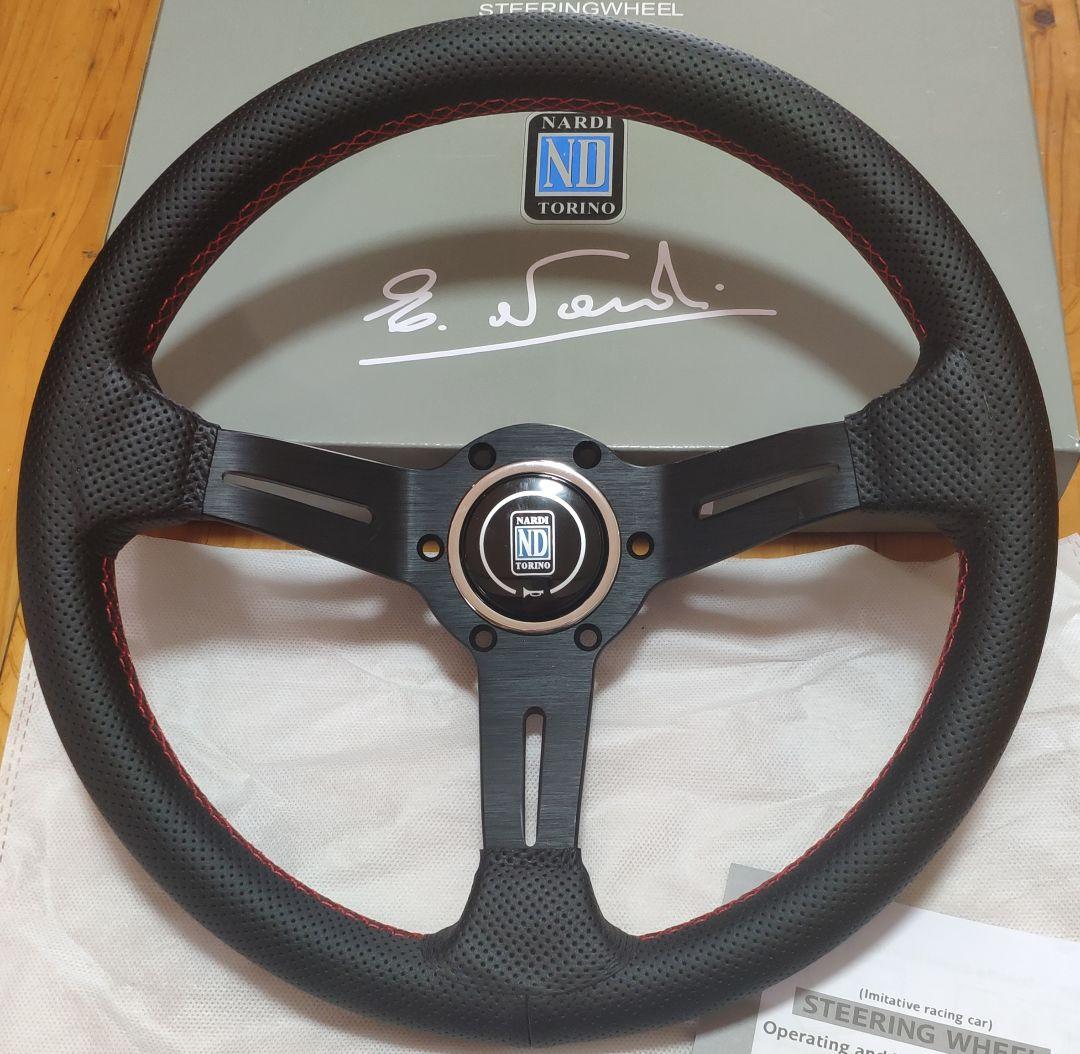 新品・未使用 NARDI パンチ革 ステアリング 13インチ 33cm
