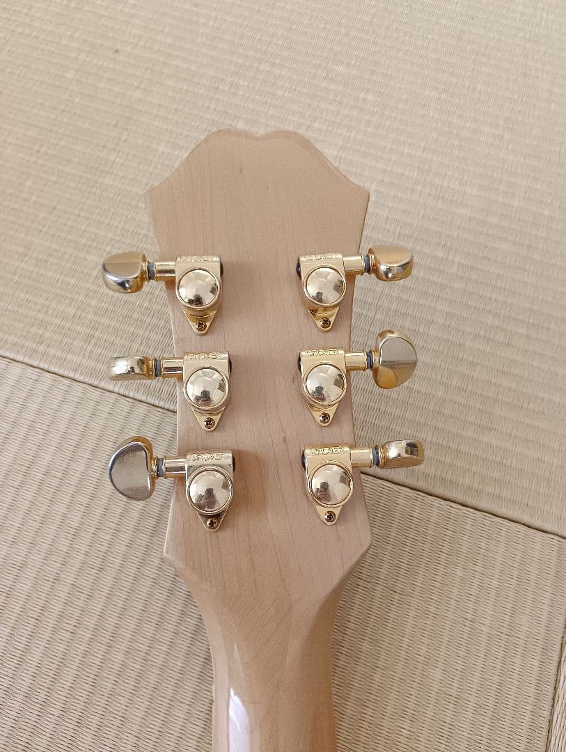 EJ-200 アコースティックギター