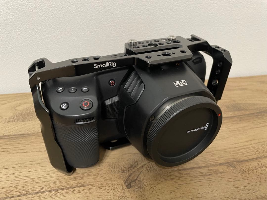 美品Blackmagic Pocket Cinema Camera 6K+ゲージ