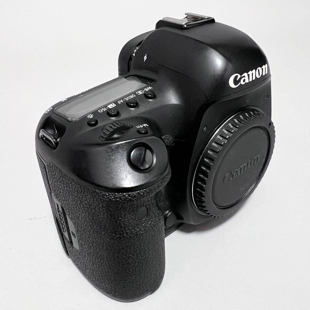 Canon EOS 5D Mark IV + バッテリーグリップ