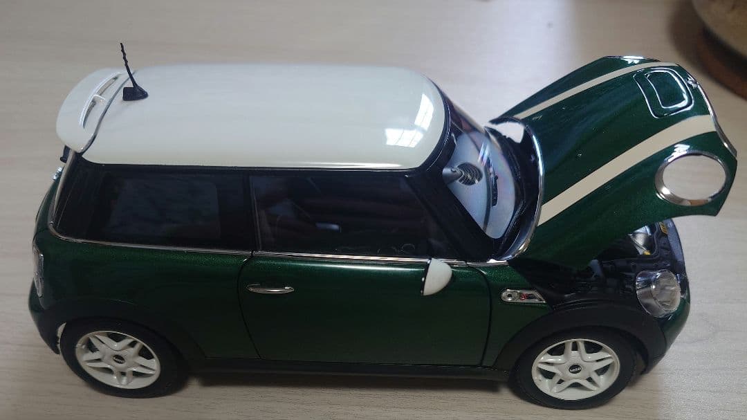 京商 1/18 MINI COOPER S ミニクーパー グリーン ダイキャスト