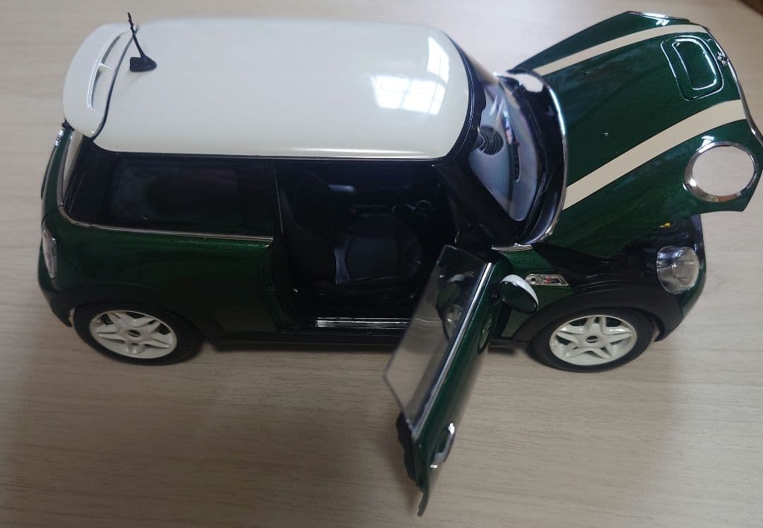 京商 1/18 MINI COOPER S ミニクーパー グリーン ダイキャスト