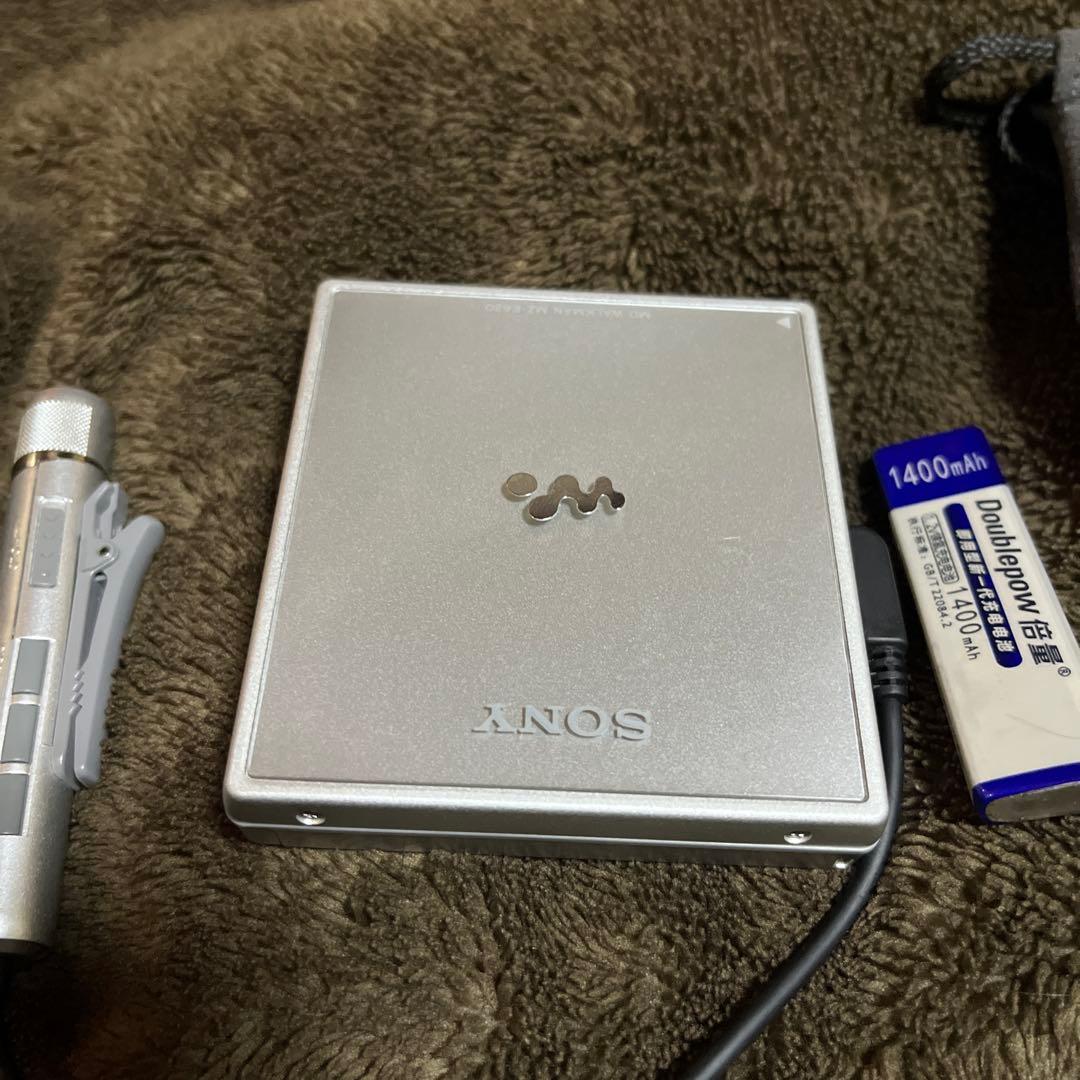 SONY ポータブルMDプレーヤー 本体と付属品美品