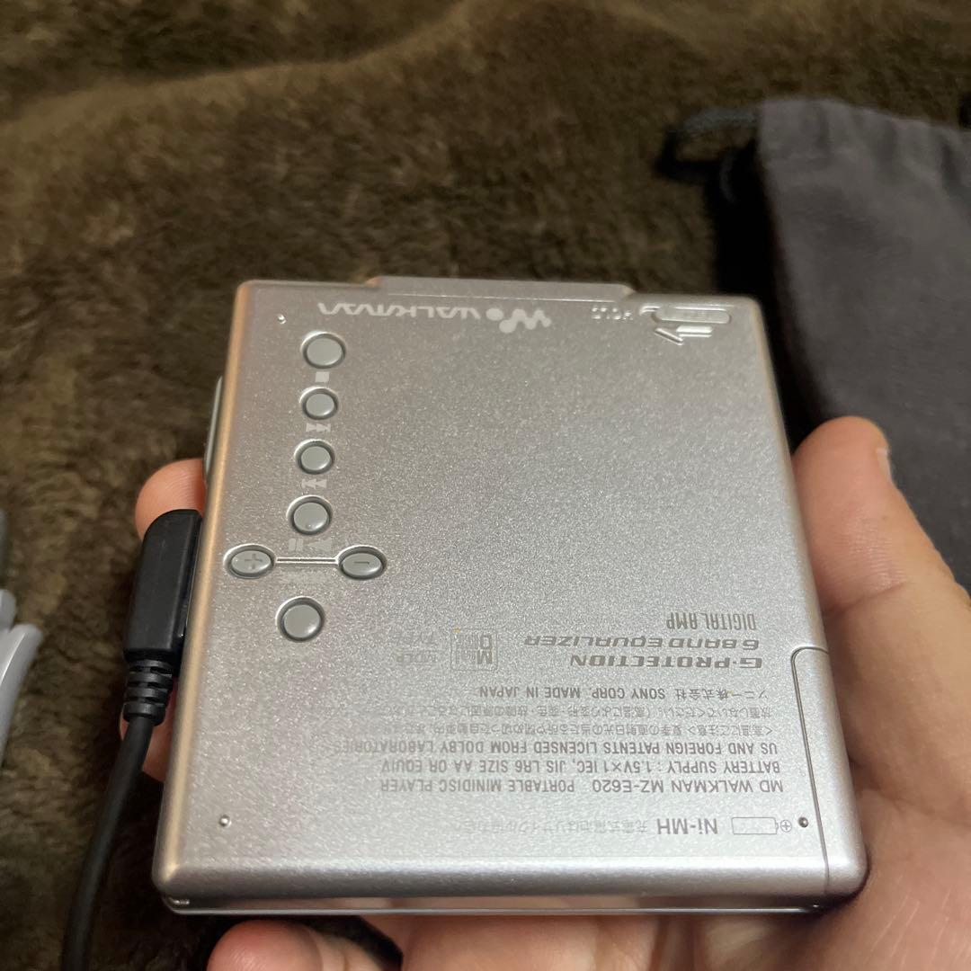 SONY ポータブルMDプレーヤー 本体と付属品美品