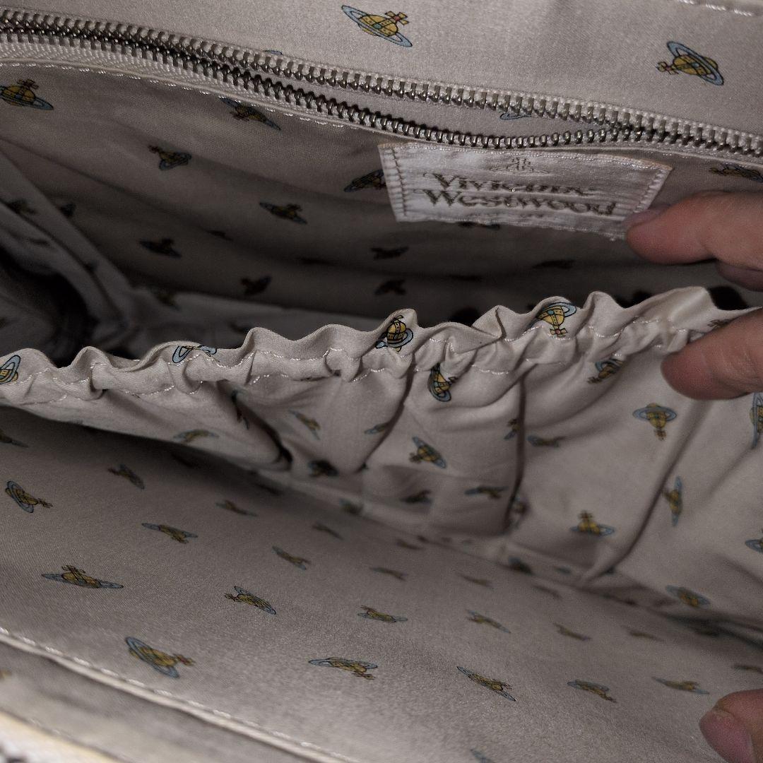 希少美品Vivian Westwood　ホワイト　 レザー　ビジネスバッグオーブ