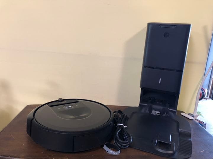 アイロボットRoom i7 RVB-Y2