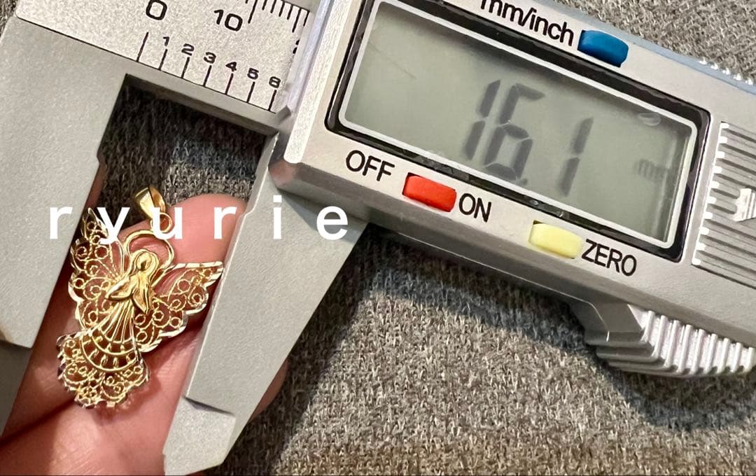 18金レディースペンダントタップ