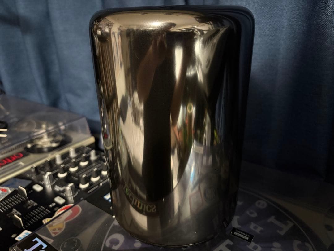 Apple Mac Pro 2013 XeonE5 12コア+64GBメモリ