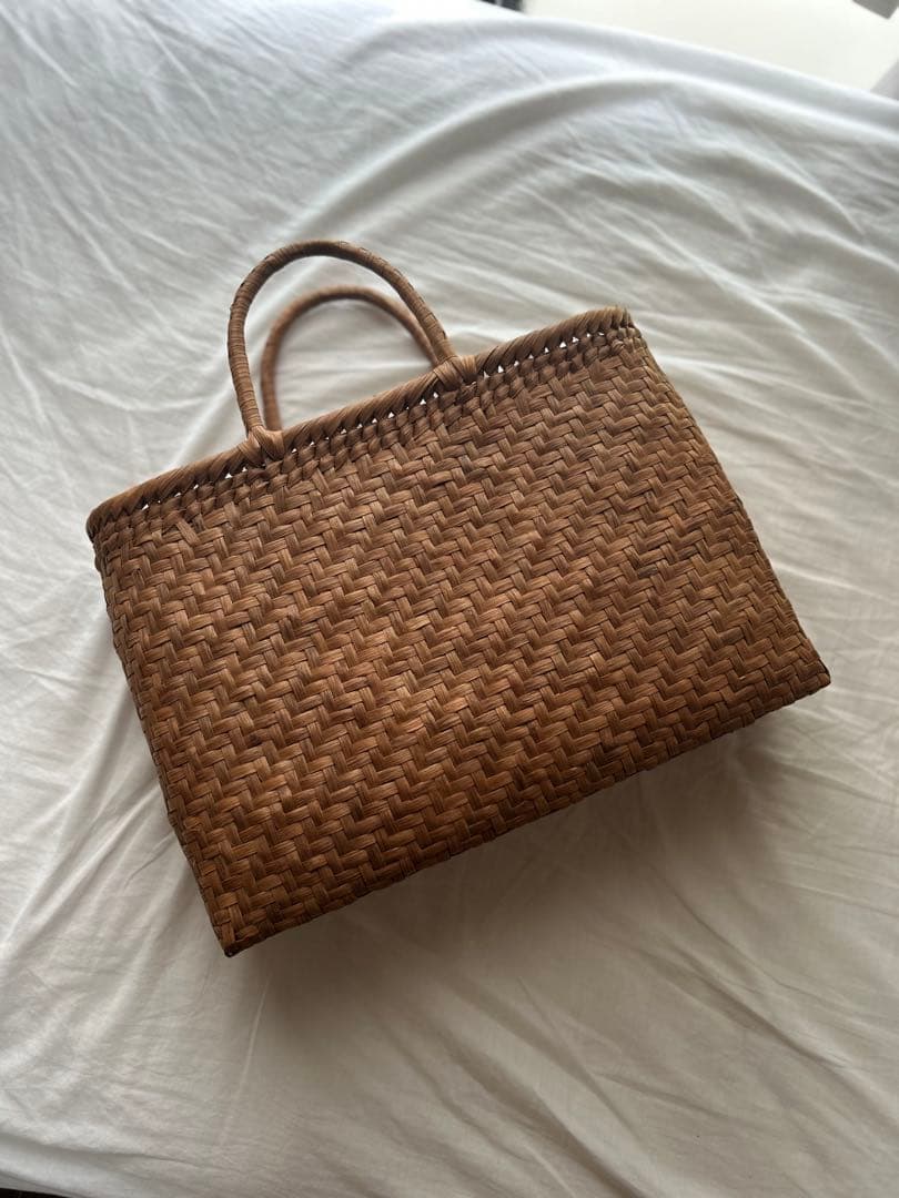 山葡萄　ブラウン かごバッグ 天然素材 編み込みデザイン