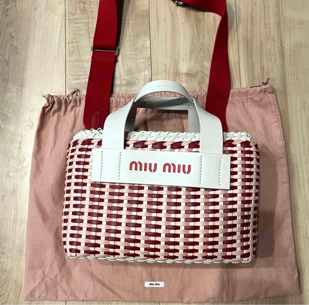 miumiuミュウミュウ　エコレザーかごバッグ新品