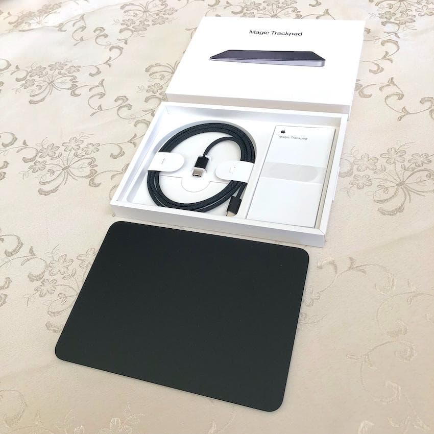 使用1回｜最新｜USB-C｜ブラック｜Magic Trackpad｜Apple