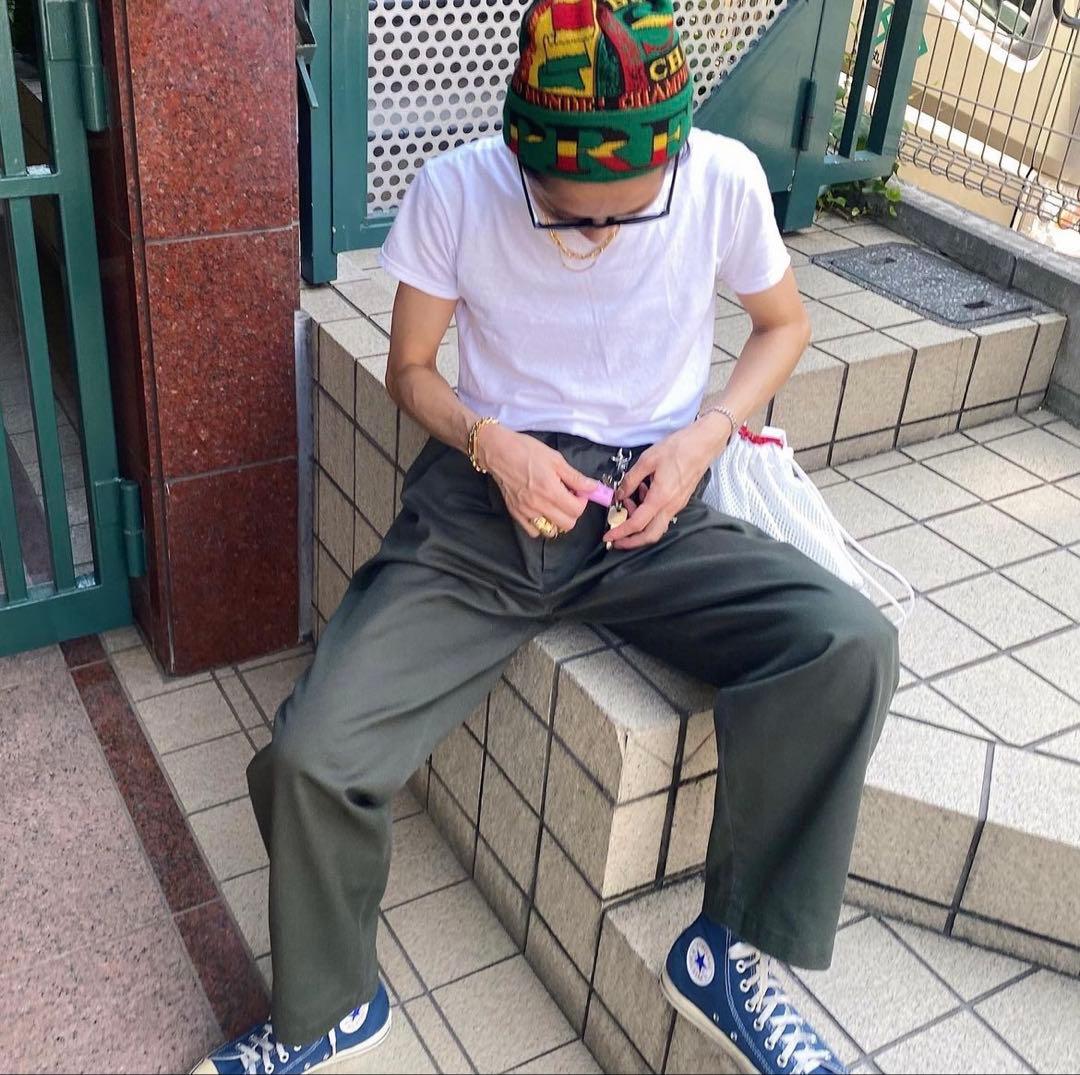 HOLIDAY DICKIES 2TUCK PANTS カーキ