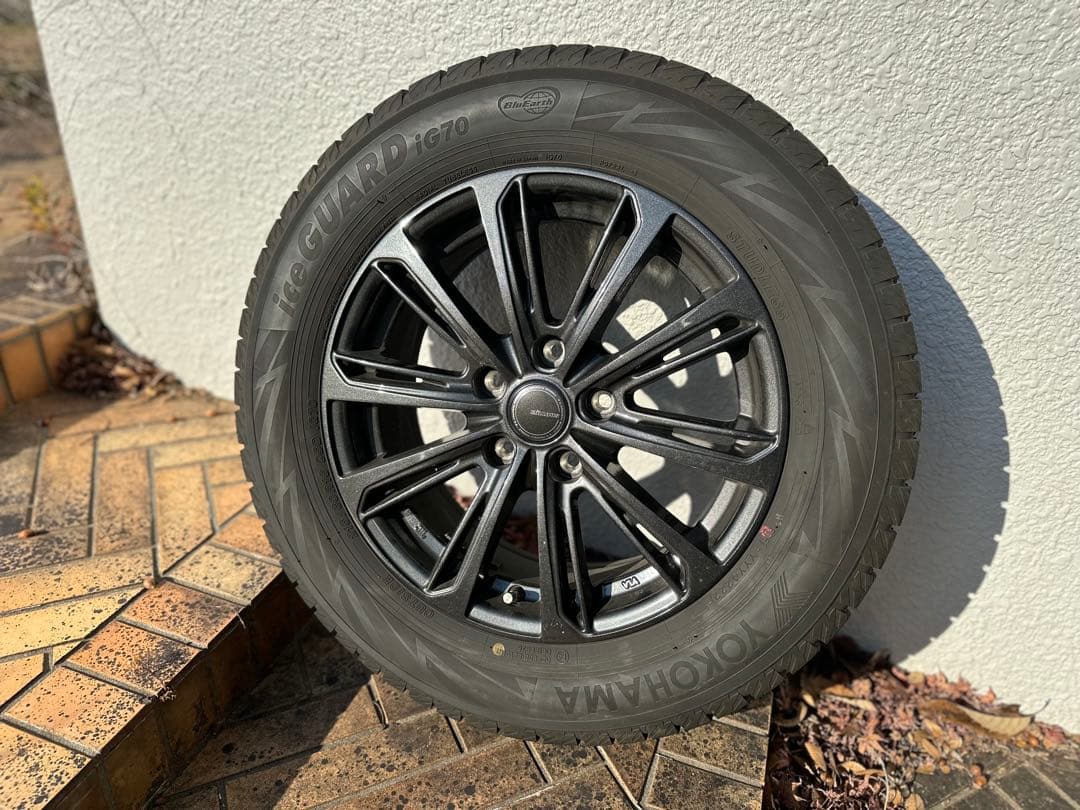 Yokohama iceGUARD 215/60R16 タイヤホイールセット