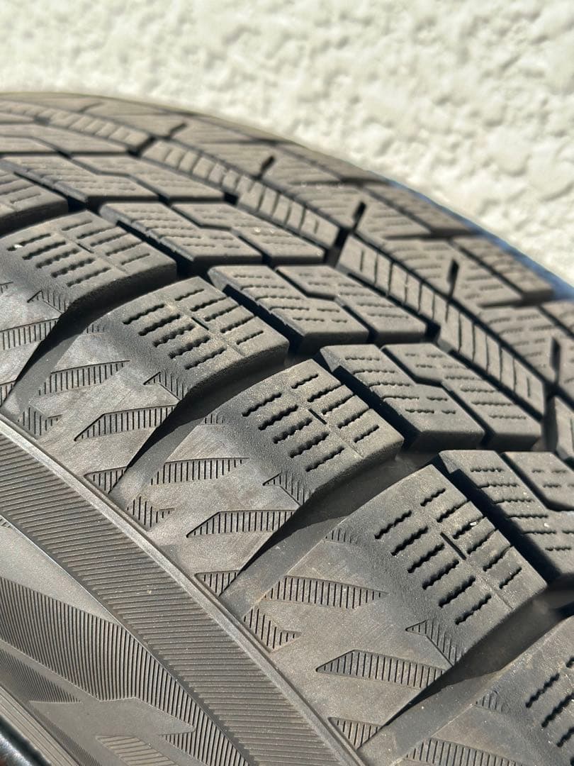 Yokohama iceGUARD 215/60R16 タイヤホイールセット
